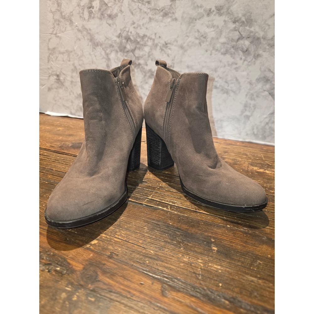 Bamboo Taupe Grey Faux Suede Ankle Boots Block Heel Side Zip Size 7